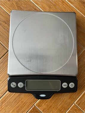 OXO Stainless Steel Digital Kitchen Scale with Pull-Out Display (11-lb)